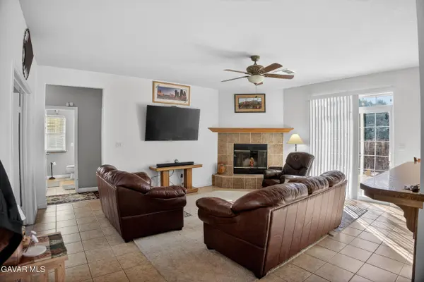 27961 Ack Ack CT, Tehachapi, CA 93561