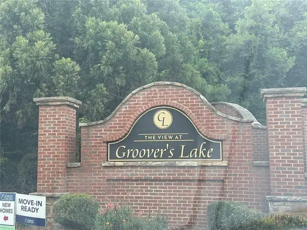 2734 Jordan LN, Lithia Springs, GA 30122