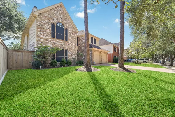 1011 Bristol LN, Missouri City, TX 77459