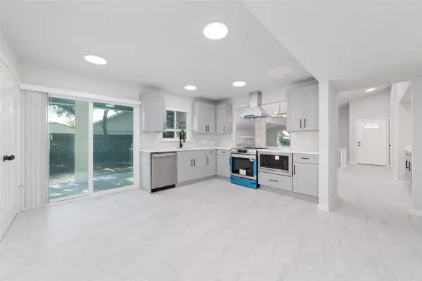 15606 Loma Verde DR, Houston, TX 77083