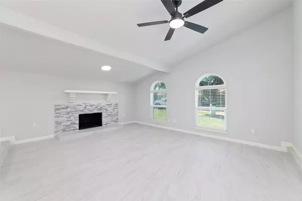 15606 Loma Verde DR, Houston, TX 77083