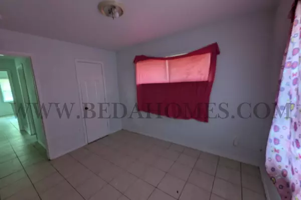 2908 Wipprecht ST, Houston, TX 77026