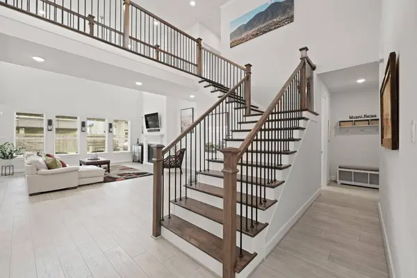 4702 Llano LOOP, Sugar Land, TX 77479