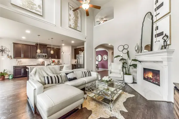 2111 Scissor Tail RD, Pearland, TX 77581