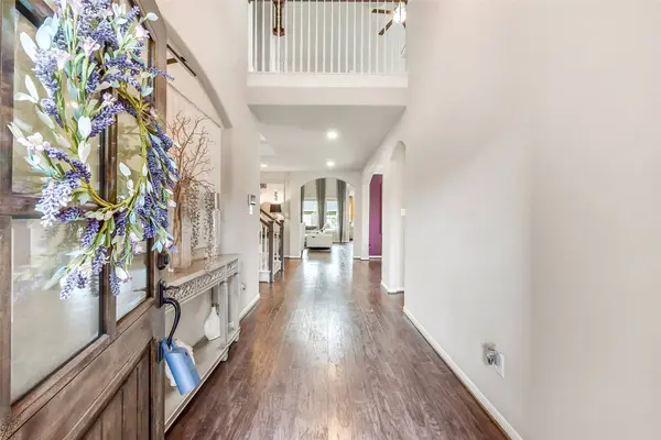 2111 Scissor Tail RD, Pearland, TX 77581
