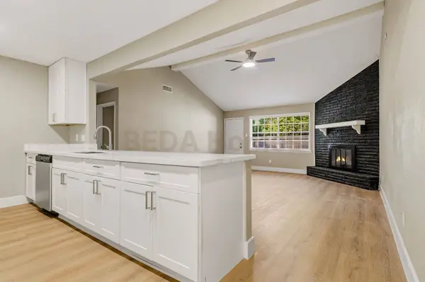 11742 N Willow CIR, Houston, TX 77071