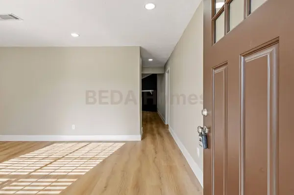 11742 N Willow CIR, Houston, TX 77071