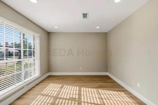 11742 N Willow CIR, Houston, TX 77071