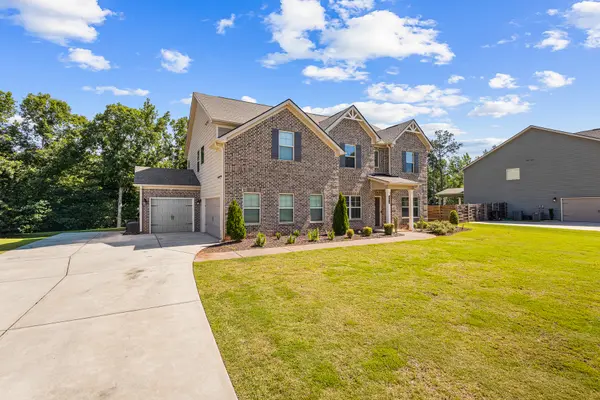 384 Traditions Ln, Hampton, GA 30228-1711