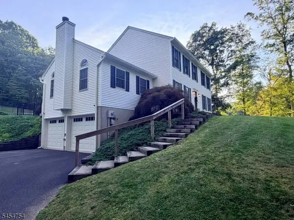 7 Ike Williams Rd, Hampton Twp., NJ 07860