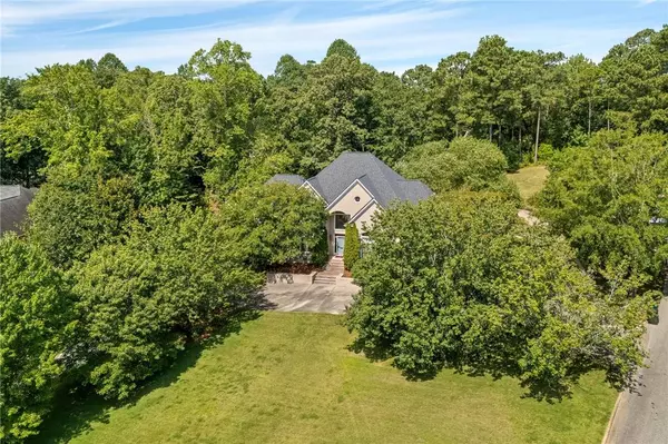 694 MOORES MILL DR, Auburn, AL 36830