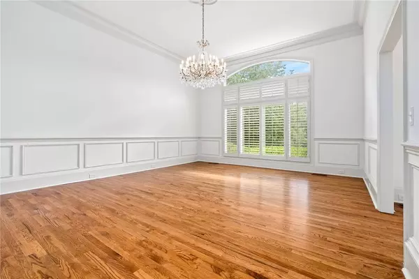 694 MOORES MILL DR, Auburn, AL 36830