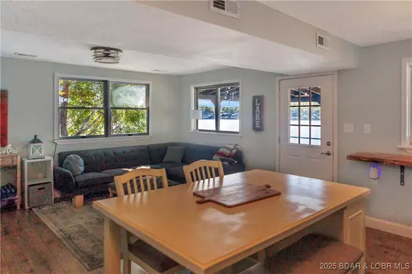 27910 Lyndsey LN, Rocky Mount, MO 65072