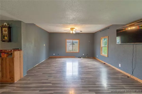 2158 Highway 17, Iberia, MO 65486