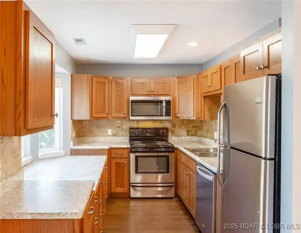 3796 Meadow LN, Osage Beach, MO 65065