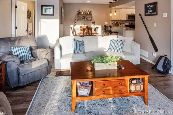 214 Regatta Bay CIR #1B, Lake Ozark, MO 65049