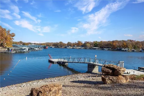 74 Eleven West CT #2C, Sunrise Beach, MO 65079