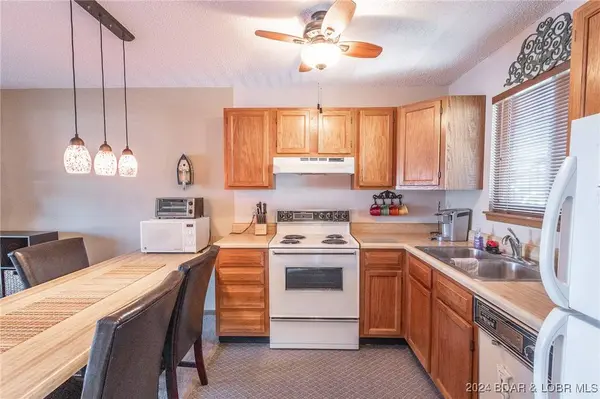 5499 Three Seasons RD #E-5, Osage Beach, MO 65049