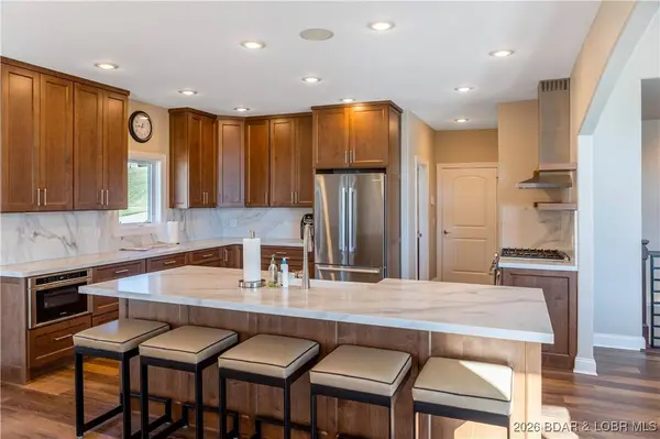 262 Cordoba PT, Sunrise Beach, MO 65079