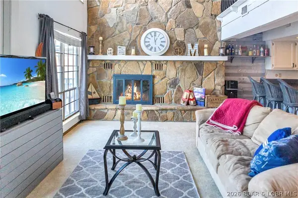 365 Osage Heritage CIR #2B, Linn Creek, MO 65052