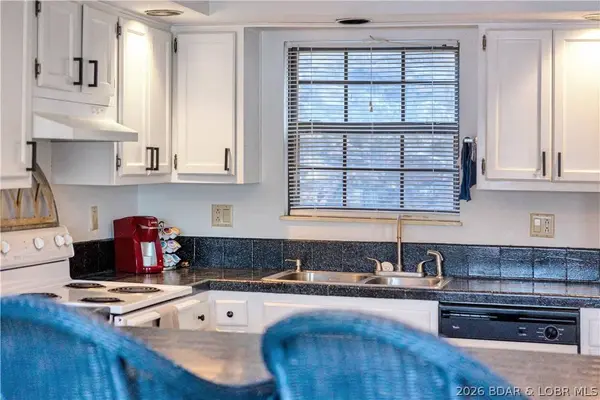 365 Osage Heritage CIR #2B, Linn Creek, MO 65052