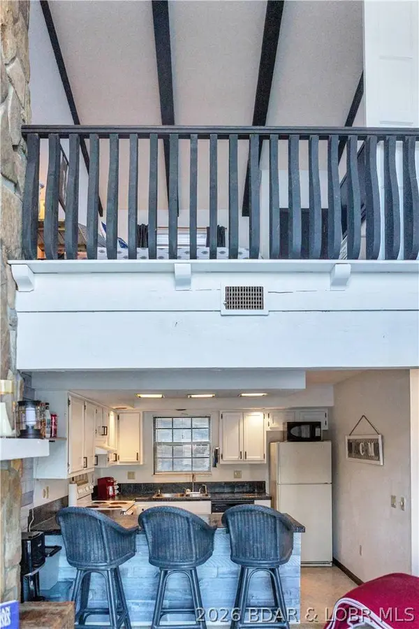 365 Osage Heritage CIR #2B, Linn Creek, MO 65052