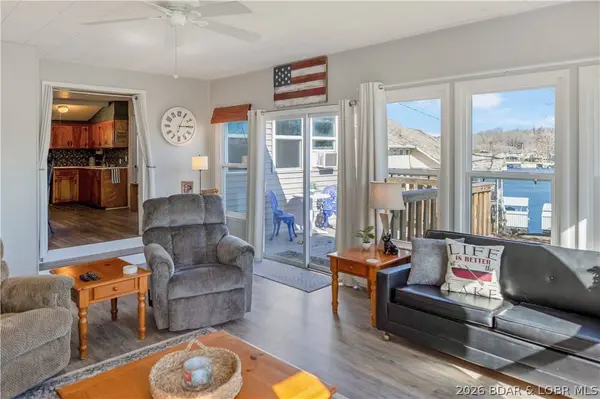 30164 Long Beach LN, Gravois Mills, MO 65037