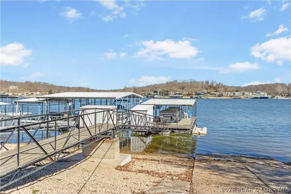 30164 Long Beach LN, Gravois Mills, MO 65037