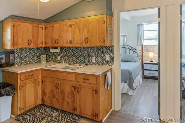 30164 Long Beach LN, Gravois Mills, MO 65037