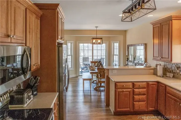 95 Via Lauren DR, Sunrise Beach, MO 65079