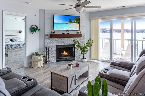 492 Regatta Bay DR #1E, Lake Ozark, MO 65049