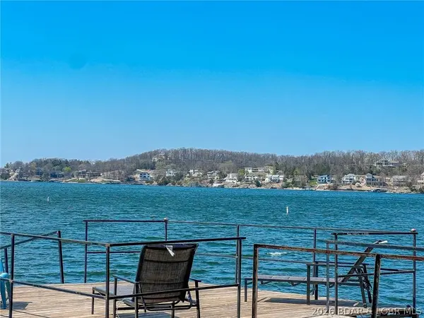 37 Lone Oak CT #37, Sunrise Beach, MO 65079