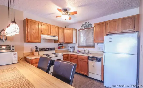 5499 Three Seasons RD #E-5, Osage Beach, MO 65049