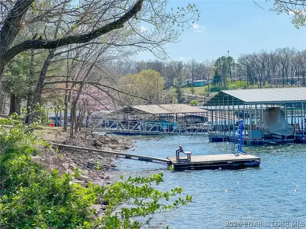 37 Lone Oak CT #37, Sunrise Beach, MO 65079