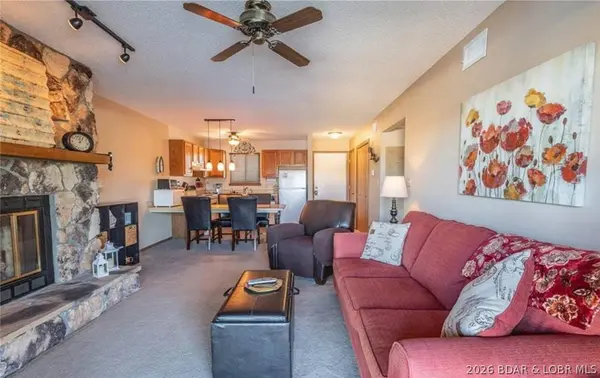 5499 Three Seasons RD #E-5, Osage Beach, MO 65049