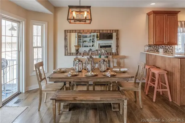 95 Via Lauren DR, Sunrise Beach, MO 65079