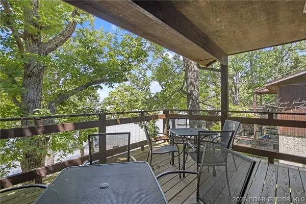 37 Lone Oak CT #37, Sunrise Beach, MO 65079