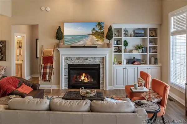 95 Via Lauren DR, Sunrise Beach, MO 65079