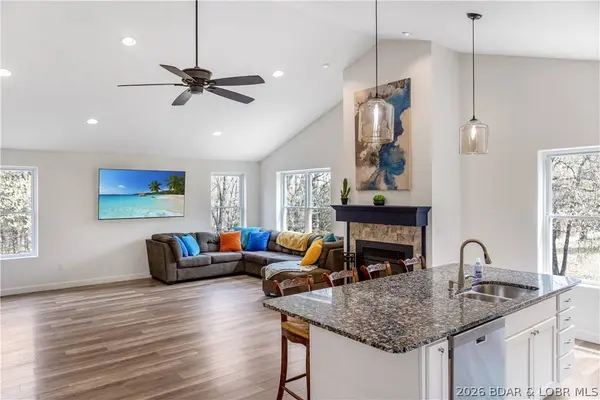 2245 Pier Thirty One RD, Camdenton, MO 65020