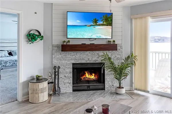 492 Regatta Bay DR #1E, Lake Ozark, MO 65049