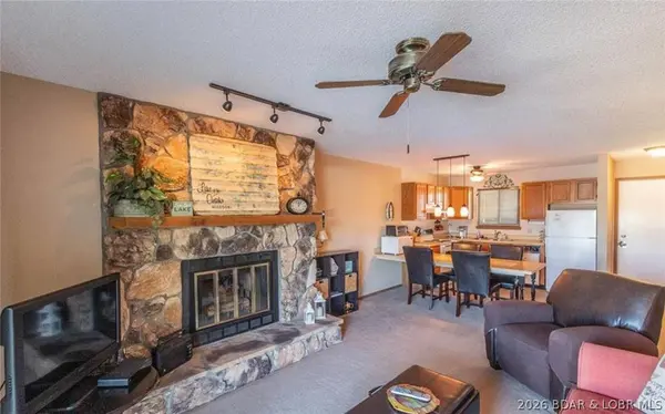 5499 Three Seasons RD #E-5, Osage Beach, MO 65049