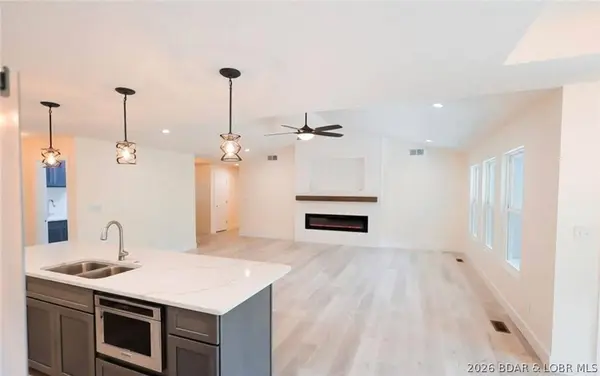 411 Cornett Branch RD, Four Seasons, MO 65049