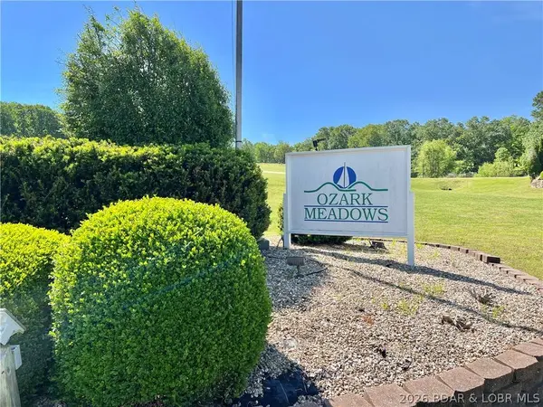 104 Aspen CT, Gravois Mills, MO 65037