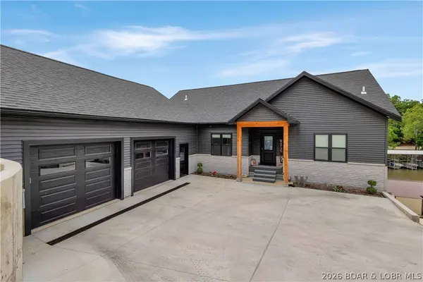 405 Waterside DR, Camdenton, MO 65020