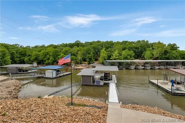 405 Waterside DR, Camdenton, MO 65020