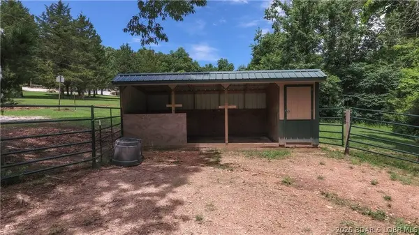 55 Mackey RD, Rocky Mount, MO 65072