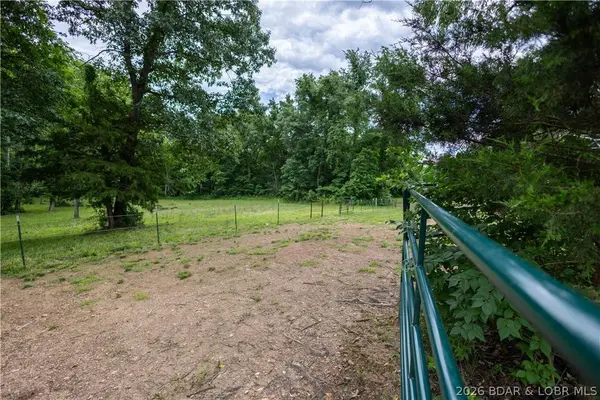 55 Mackey RD, Rocky Mount, MO 65072