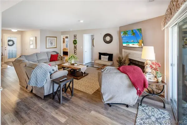 344 Regatta Bay DR #3B, Lake Ozark, MO 65049