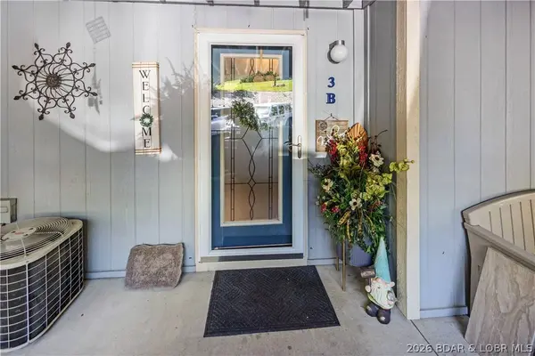 344 Regatta Bay DR #3B, Lake Ozark, MO 65049