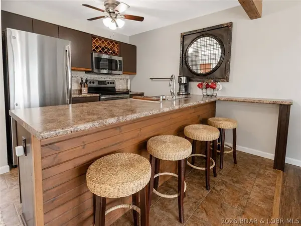 108 Robinwood DR #3D, Lake Ozark, MO 65049